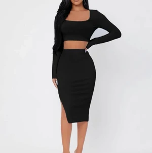 Kjol och klänning  - Två delar set i färgen svart, helt nytt💕köparen står för frakt 