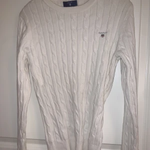 Gant tröja - En jätte söt gant stickad tröja som inte kommer till andvändning men är jätte fin 