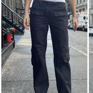 Brandy Melville byxor - Säljer dessa sjukt coola slutsålda brandy Melville jeansen som tyvär aldrig fått användning!❤️😜