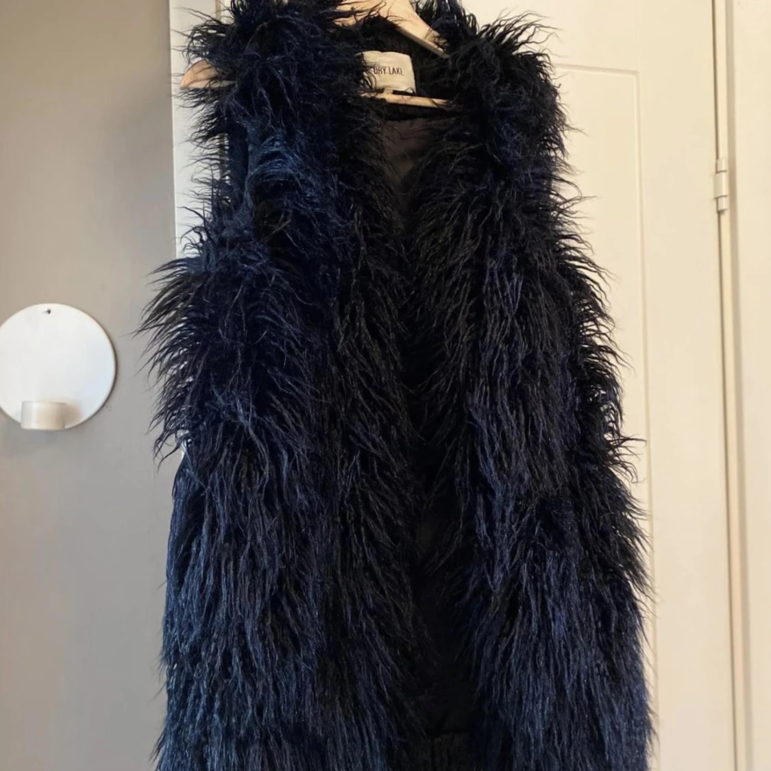 Väst i fejkpäls från Dry lake - 91