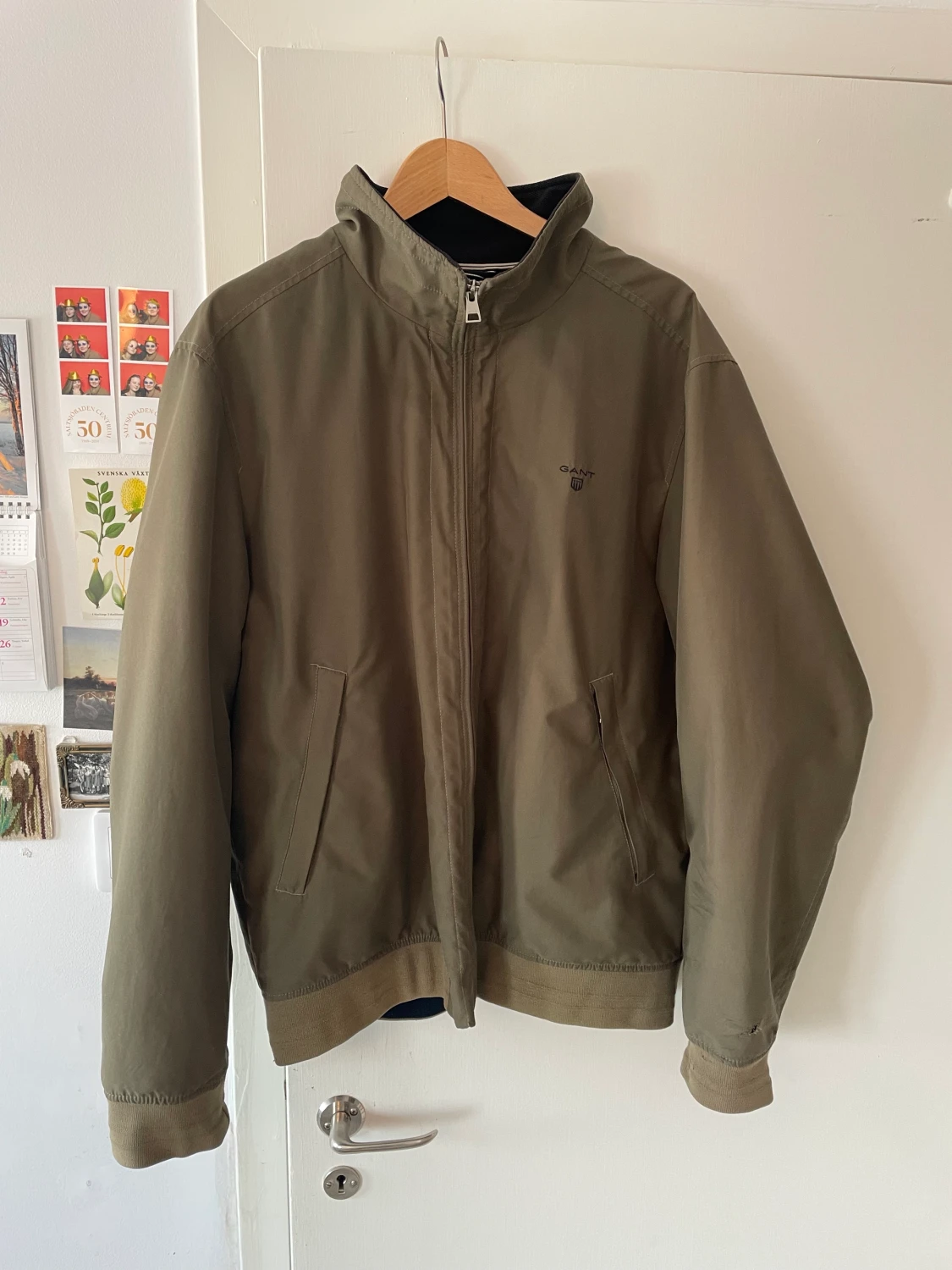 Gant Vårjacka(hål i ärm)