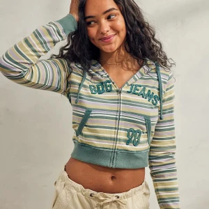 Cropped hoodie - Cropped hoodie från Urban Outfitters. Storlek M passar S. Orginalpris 599kr. Köpare står för frakt