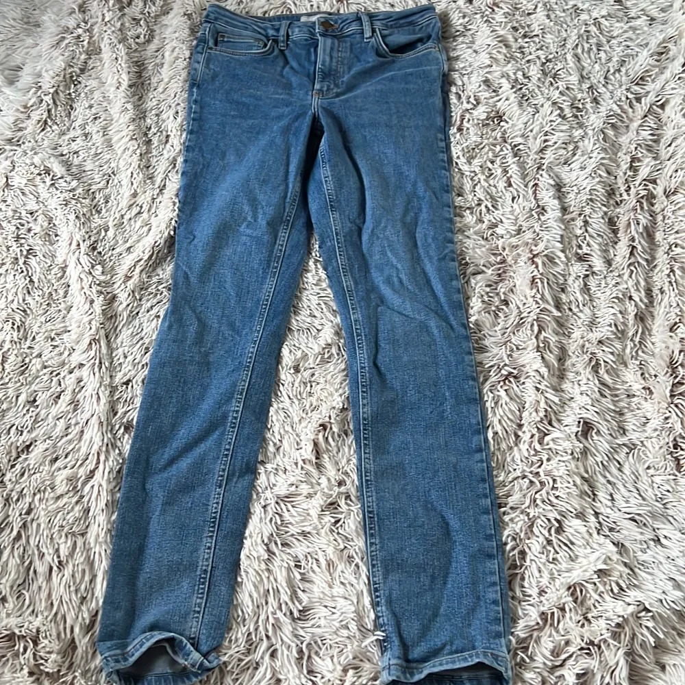 High Waist Hannah jeans storlek 29. Jeans & Byxor.