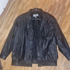 Skinnjacka äkta läder - Cool oversized jacka i äkta läder vintage 