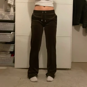 Bruna juicy byxor - Skriv för mer detaljer❤️ kan tänka mig söka priset 