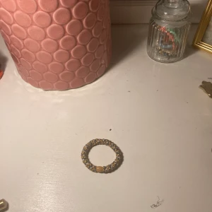 Kknekki - Säljer den här jätte fina färglada kenkkisen so är äkta! Från nk om ni vill se varför jag säljer den gå in på mitt första inlägg❤️❤️ jag kan mötas upp inom Stockholm och frakt kostar 13kr❤️❤️❤️