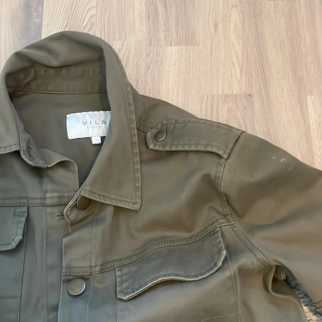 Tunn jacka från VILA - 90