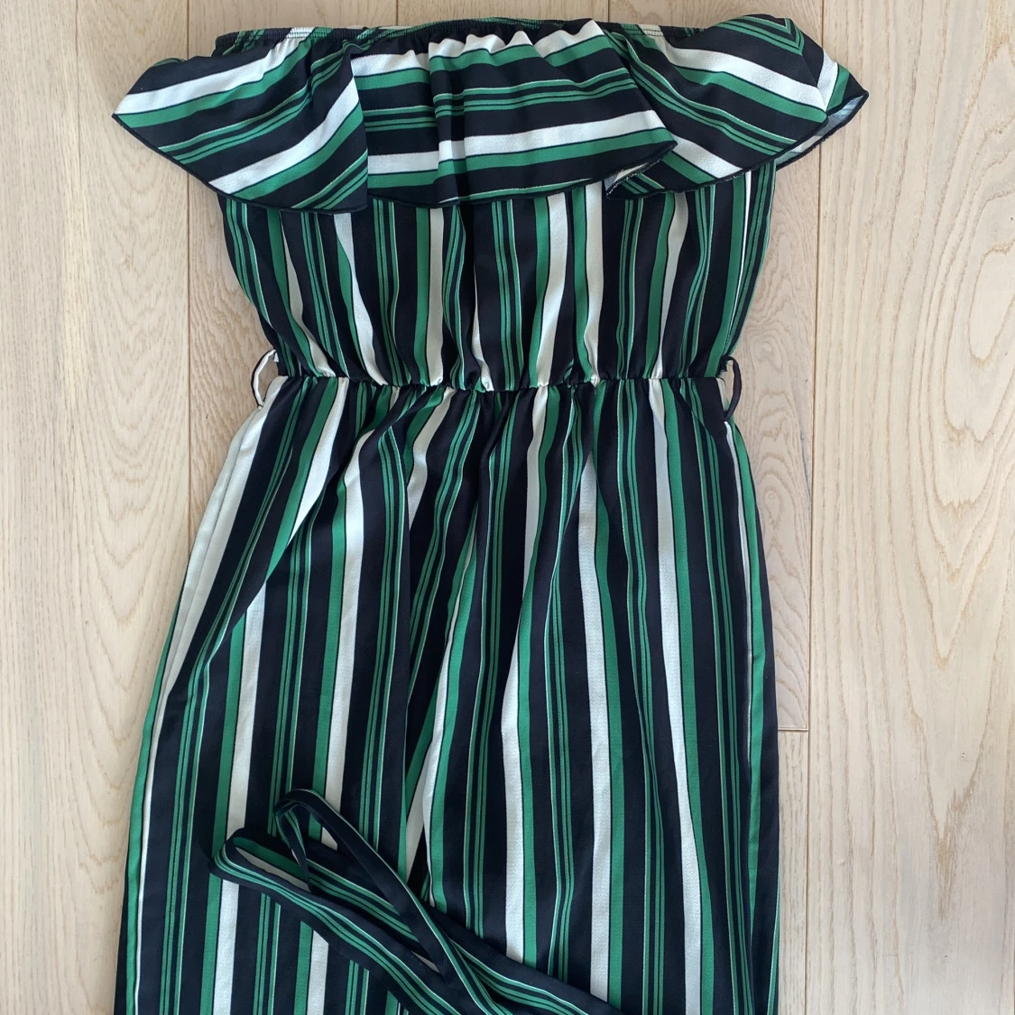 Ribbad jumpsuit från Gina Trico - 90