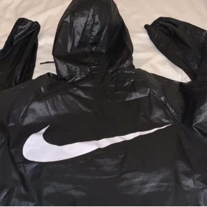 Nike vindjacka - Använder ej längre men den är i nyskick, pris kan diskuteras 