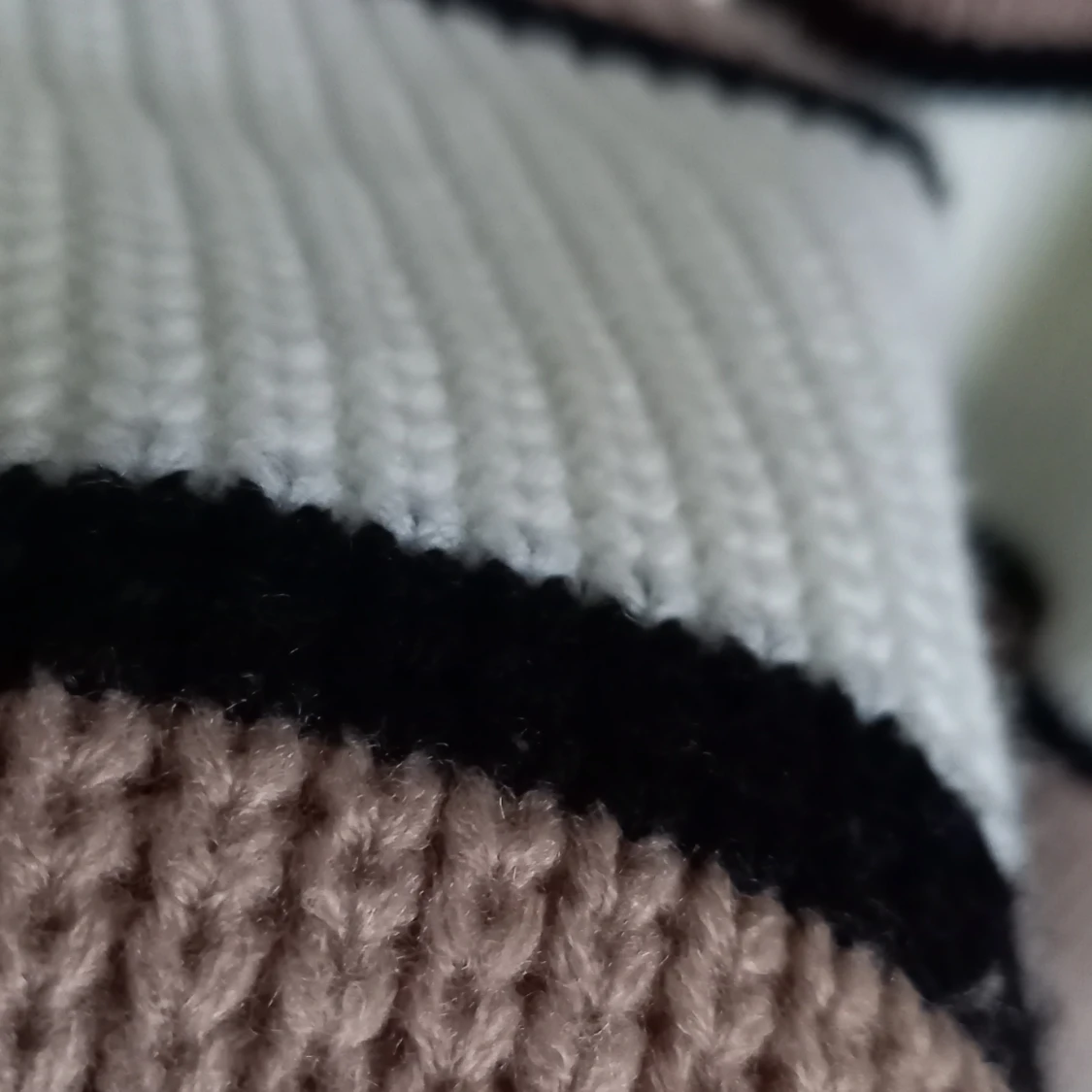 Stickad tröja  - 91