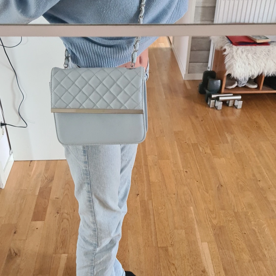Fin ljusblå väska - 90