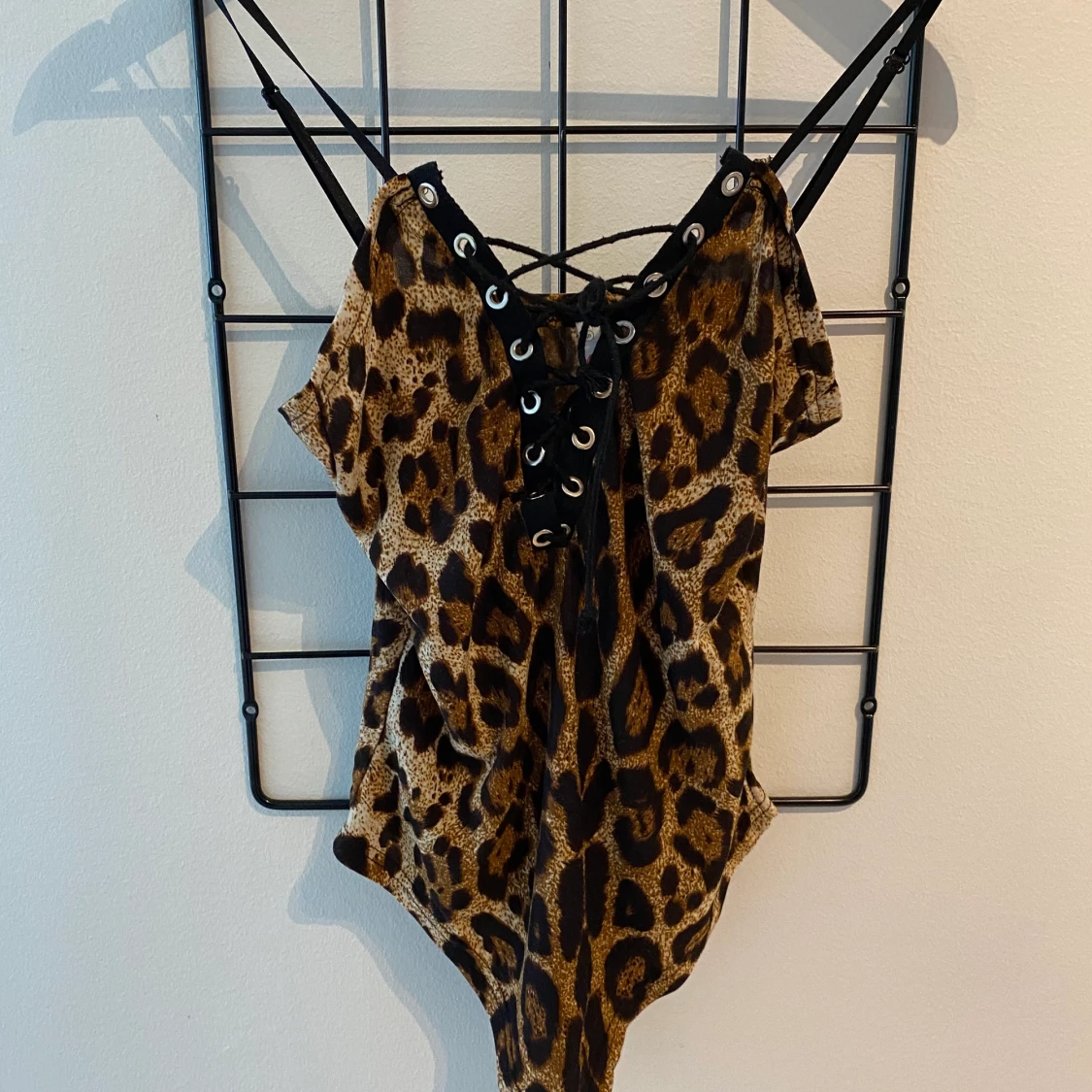 Leopardmönstrad body