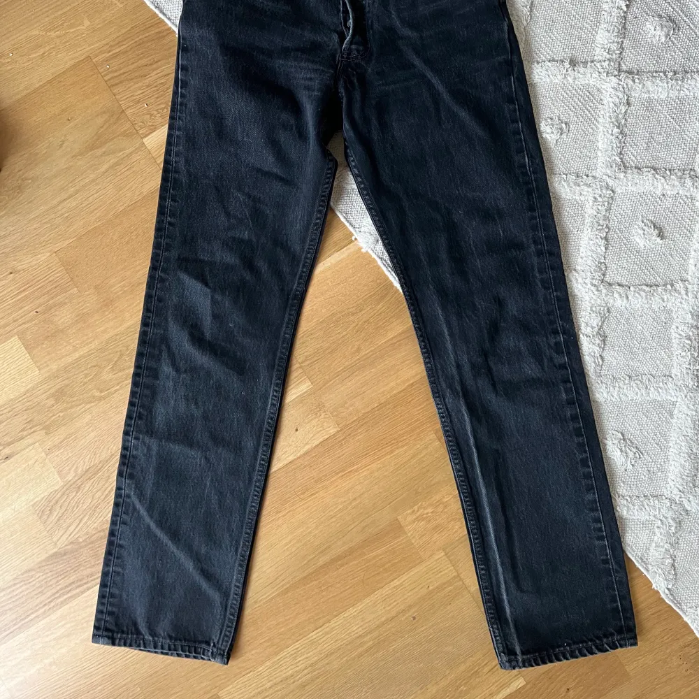 RIKTIGA vintage 501 jeans från Levis, gjorda i USA från typ 80-90 talet. Måste tyvärr sälja då de blivit för små för mig. Jeans & Byxor.