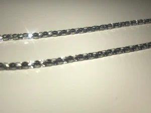 Silver halsband  - Jättefint silverhalternas för både män och kvinnor. Kan ha som vardagligt halsband. Perfekt!