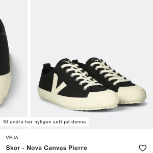Veja skor - Supersnygga Veja skor i svart tyg. Nypris runt 1400 kr. Storlek 39. Pris kan diskuteras vid snabb affär!