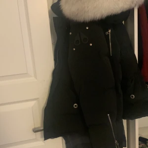 Mosse knuckles - Säljer nu min jacka då den inte kommer till användning 