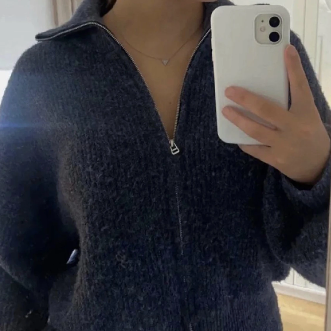 Marinblå stickad tröja - 90