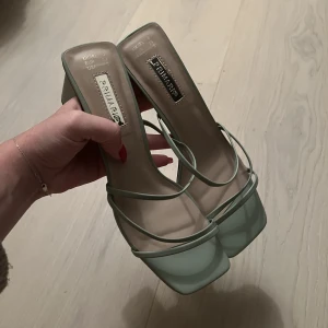 Heels 🧚🏻 - Säljer dessa fina klackskor i mint ifrån primark 