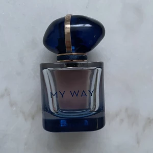 My way parfym - Säljer min giorgio armani ”my way” parfym. Skulle gissa att det är 20 ml kvar 