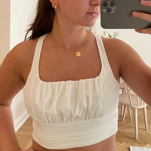 Tipp - Helt underbar topp från NA-KD!! Perfekta sommartoppen!!