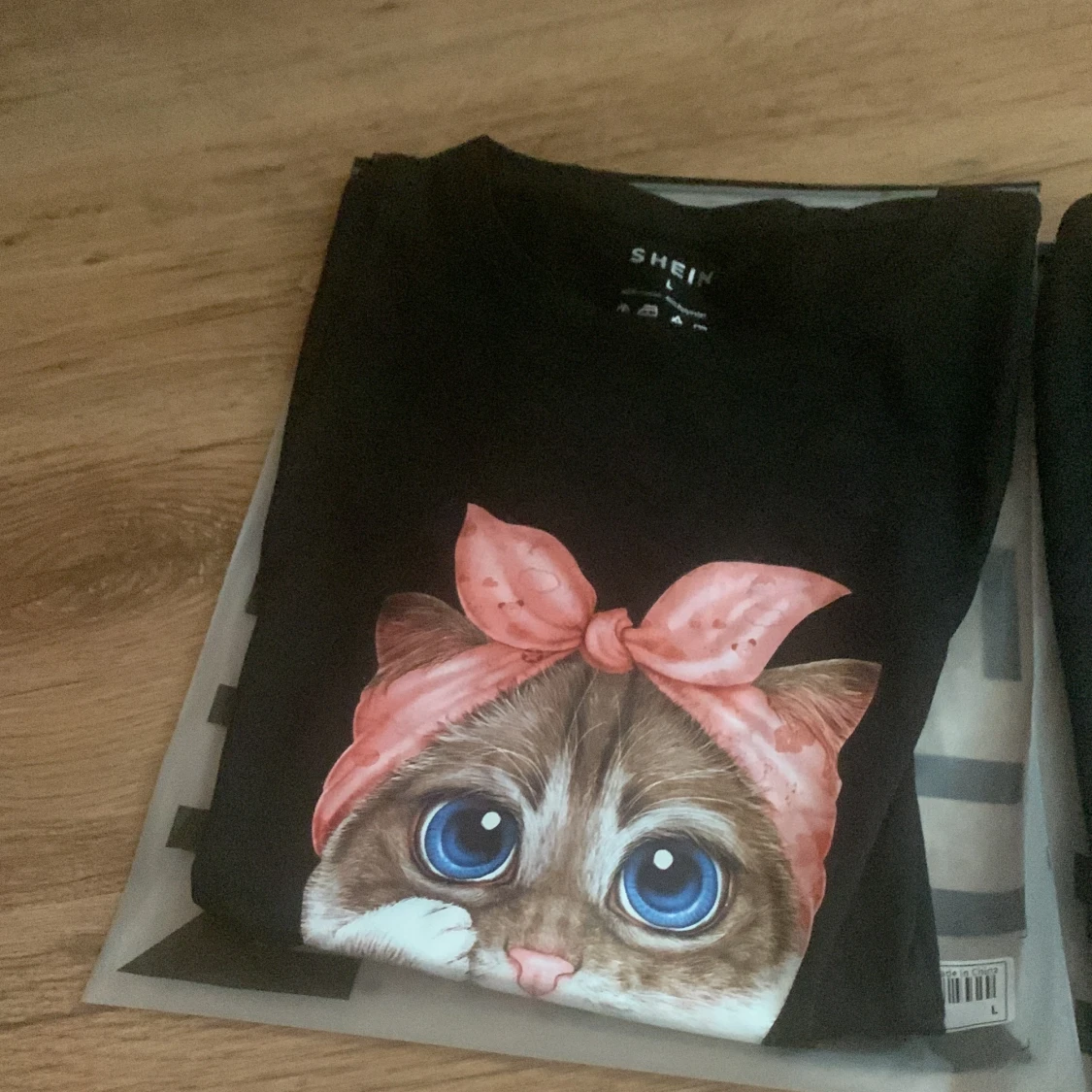 3 stycken tröjor från Shein storlek L på alla 3 Ny skick  - 91