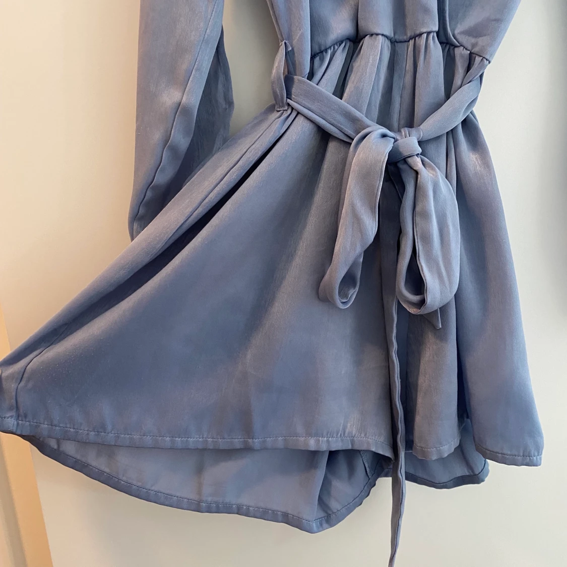 Blå playsuit med öppna ärmar - 91