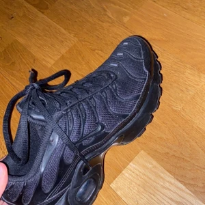 Nike Air Tn - Helt nya Nike tn skor som är använda upp till 2 gånger. Säljs nu för 650kr original pris: 1600kr