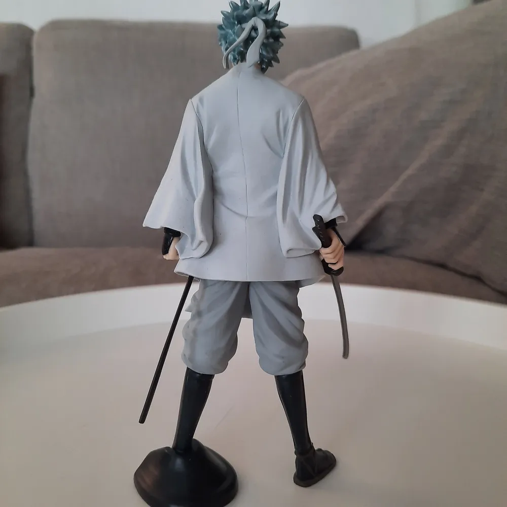 Shiroyasha från Gintama figur av Banpresto (creator x creator series). Kommer i 5 delar, fothållare, ben, torso, svärd och svärdhållare, inkl. låda. Fråga efter bilder i DM. Kan hämtas i Stockholm :). Övrigt.