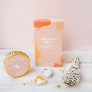 Self power ritual kit - Säljer detta self power ritual kit, har flertalet och allt på bilden ingår. Har börjat arbeta med ohlamoon och får därför mycket grejer hem jag tyvärr inte har plats för. Säljer dem därav billigare med 13kr frakt. Helt oanvända 🌸 (använder deras bilder). Nypris: 280kr.   ‼️ INGET SAMARBETE