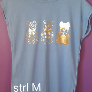 Ny snygg kortärmad blus - Ny snygg kortärmad blus strl M