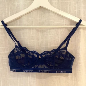 Lounge bh - Säljer denna bh-n från lounge i modellen blossom balcony, knappt använd då den är för liten för mig, så sjukt fin verkligen. Älskar den men behöver en storlek större.