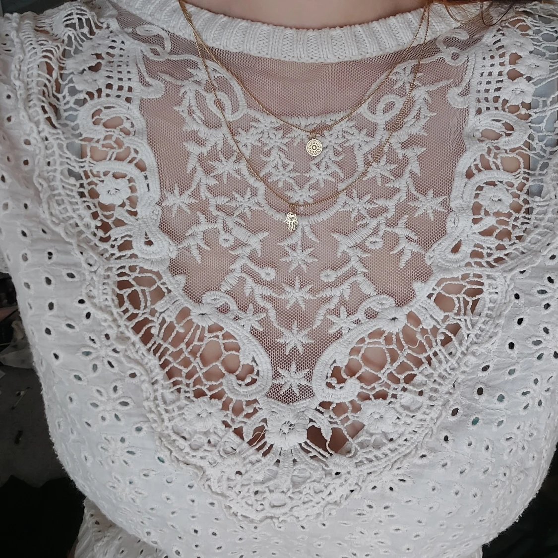 Spets/ stickad tröja