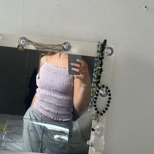 Lila topp  - Fin lila topp, säljer pga inte min stil. 50kr + 45 frakt🥰