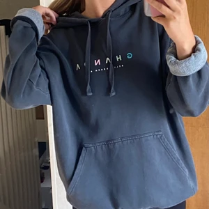 Hoodie - Storlek XL men sitter snyggt overzied på mig som vanligtvis har S☺️