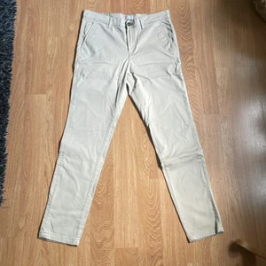 Chinos - Aldrig använda, jack and jones chinos, köparen står för frakten