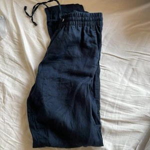 Blå linnebyxor  - Säljer mina blåa linnebyxor i storlek xs