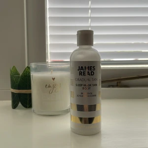 James Read Sleep mask tan body - Heejhej! Detta är en sleep mask tan för hela kroppen. Den är oöppnad och har ett originalvärde på 207kr/100ml