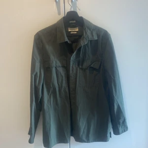 Overshirt ”The tailoring club” M - Overshirt från ”The tailoring club” i storlek M. 