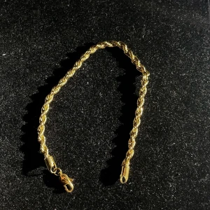 Cordell armband guldpläterad  - Längd 20cm Bredd 3 mm