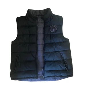 Kenzo väst  - Kenzo väst  Storlek xs  Pris 199kr  Fraktar eller möts upp i Gbg 