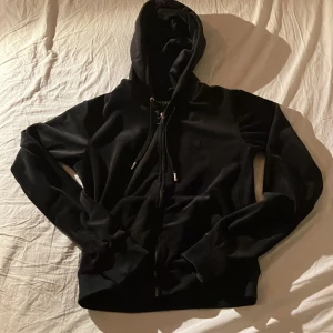 Juicy couture  - Juicy couture munk jacka,mycket bra skick!