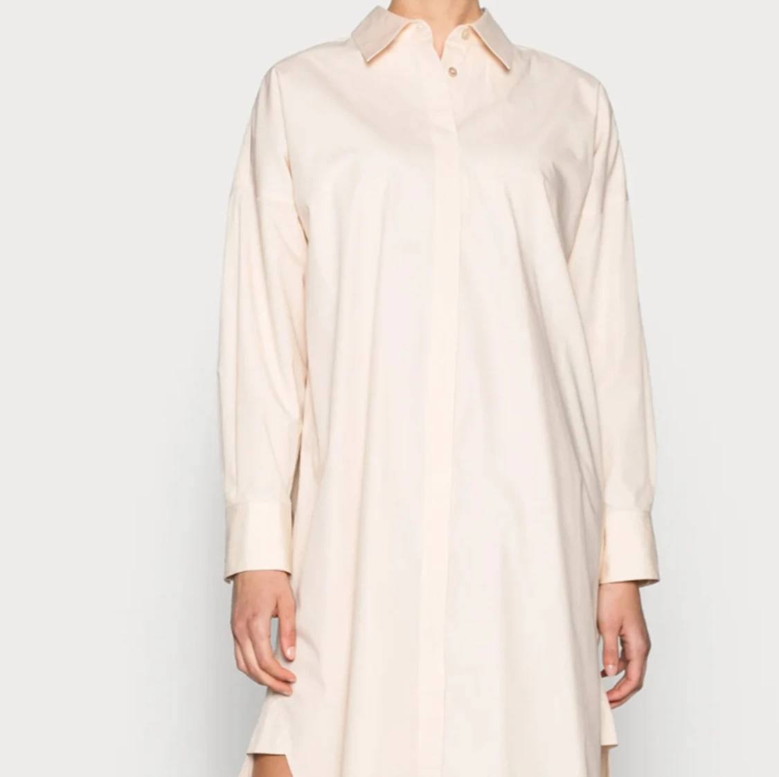 Arket skjortklänning nude