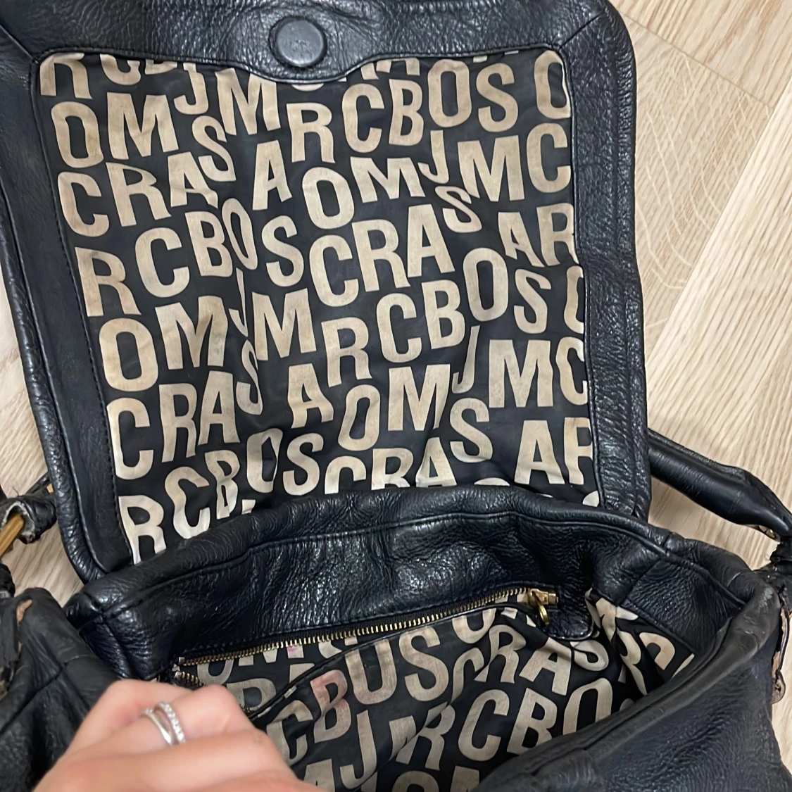 Marc Jacobs väska i skinn - 91