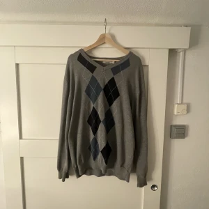 Sweatshirt - Superfin oversized tröja i super skick