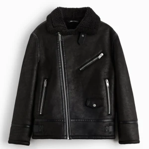 Zara teddy jacka - Säljer min teddy jacka från zara då den ej kommer till användning längre. (Lånad bild) skriv för fler bilder❤️‍🩹 postar eller möts upp i Stockholm:)