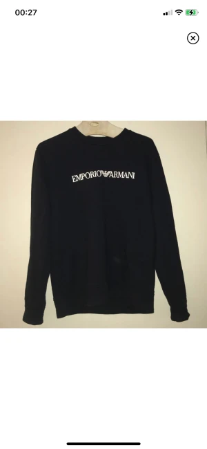 Emporio Armani tröja - Kostade 1lax ny, säljer den för 350 Storlek : M