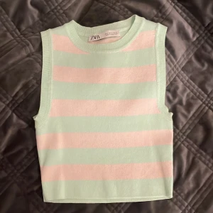 Zara topp - Somrig zara topp. Bara använd max 2 gånger. Skriv för fler bilder🤍