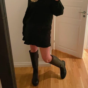Svarta boots  - Säljer dessa snygga boots, frakt tillkommer💓