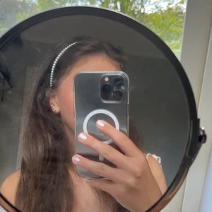 Diadem - Säljer mitt pärldiadem💗 Helt oanvänt