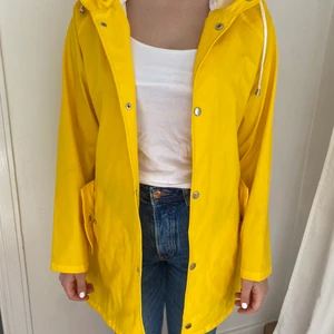 Regnkacka lager 157  - Använd fåtal gånger väldigt fint skick! 